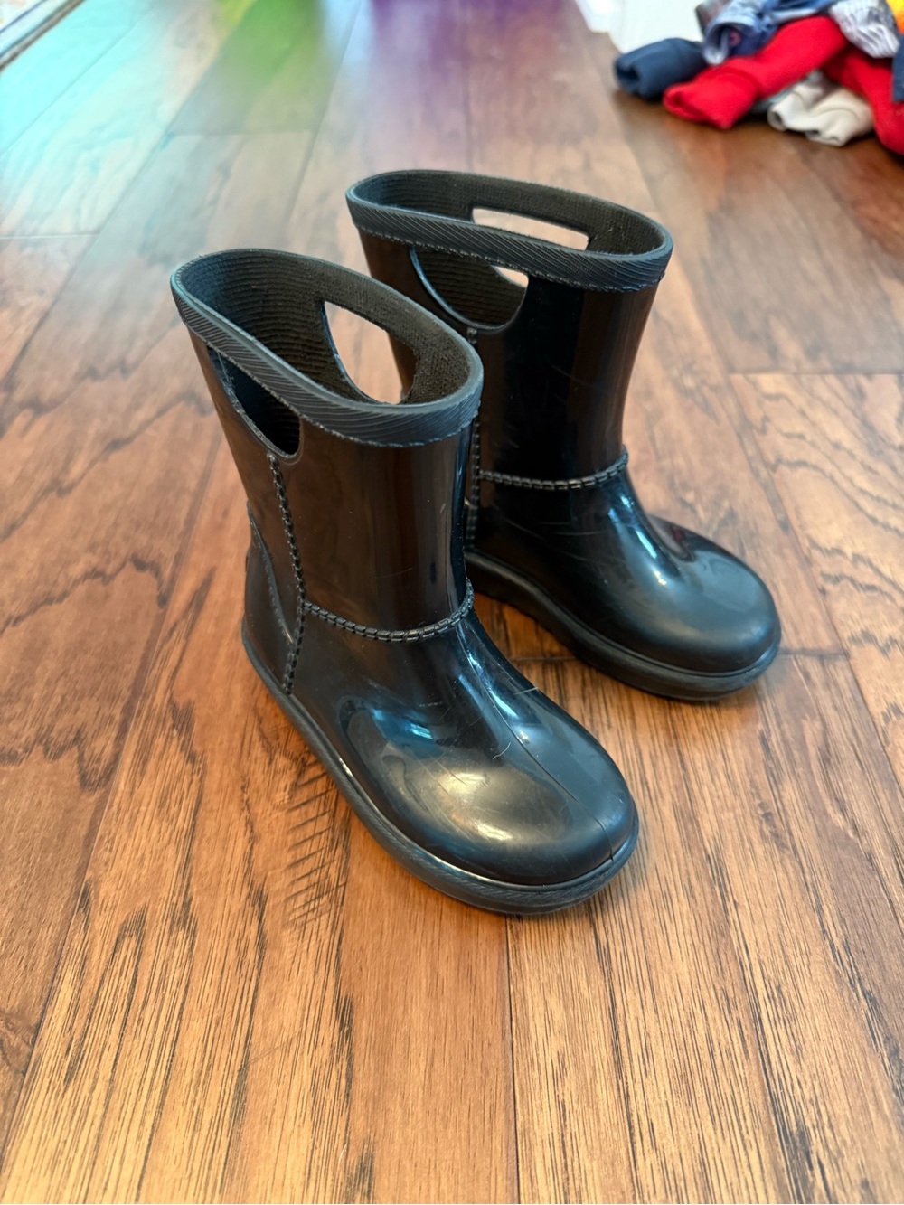 UGG Black Kids Rain & Snow Boots with Easy Pull Handles